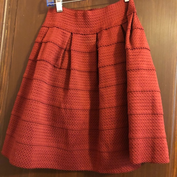 Maroon bubble skirt - Picture 1 of 2